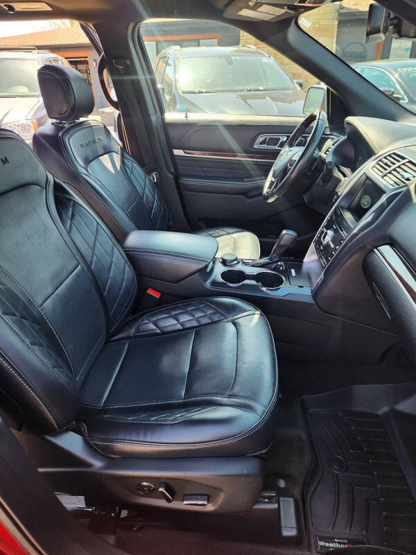 2017 Ford Explorer Platinum