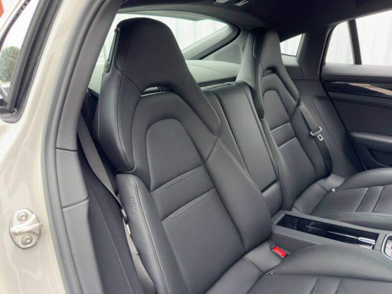 2022 Porsche Panamera 4S E-Hybrid