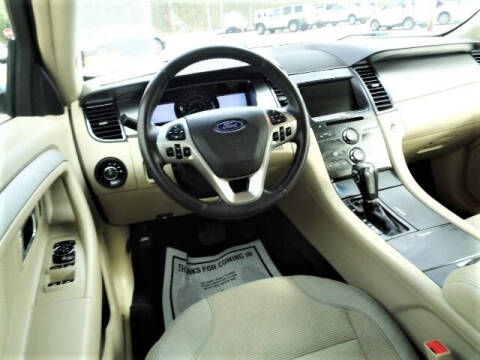 2017 Ford Taurus SEL