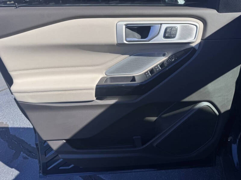 2023 Ford Explorer Platinum