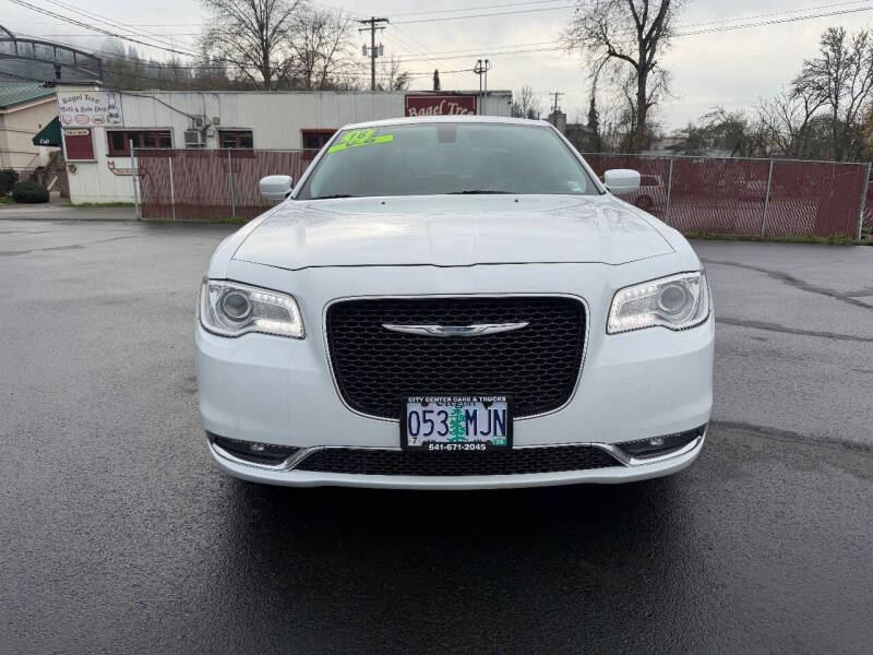2016 Chrysler 300 Limited
