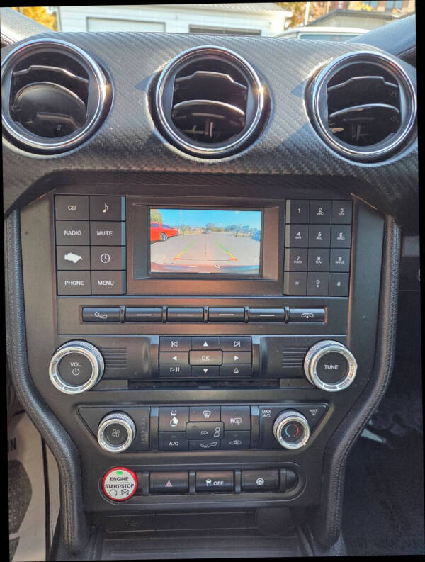 2016 Ford Mustang V6