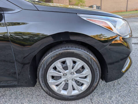 2022 Hyundai Accent SE