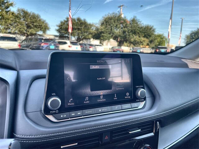 2022 Nissan Rogue SV