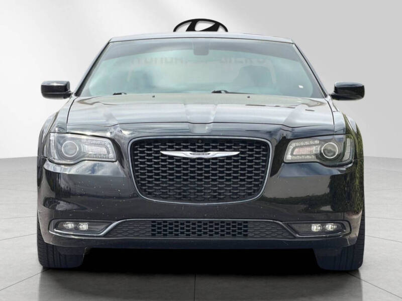 2018 Chrysler 300 S
