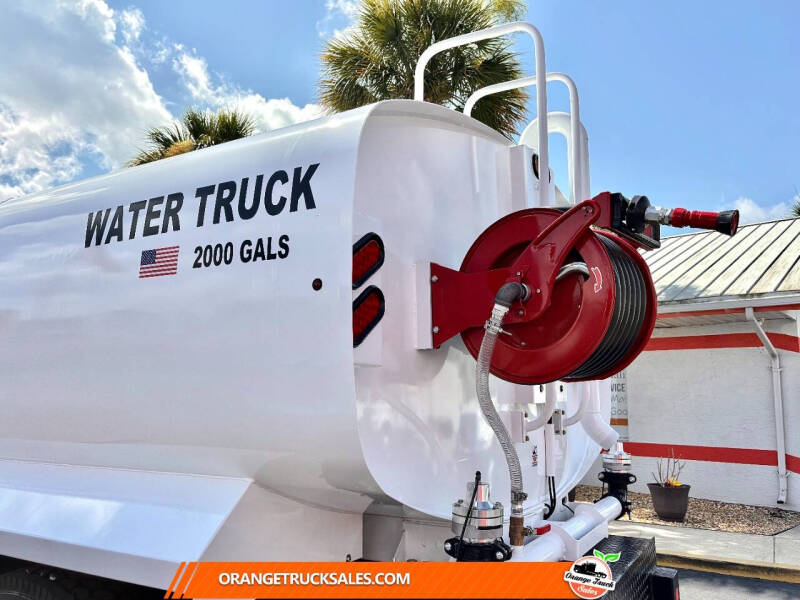 2020 Freightliner M2 106