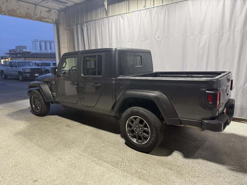 2023 Jeep Gladiator Overland
