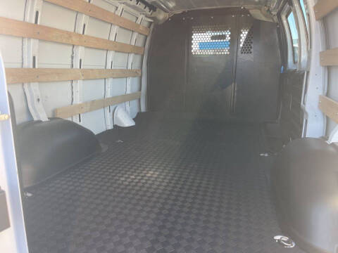 2023 GMC Savana 2500