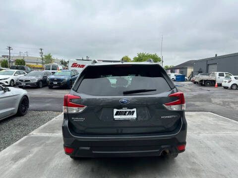 2022 Subaru Forester Premium