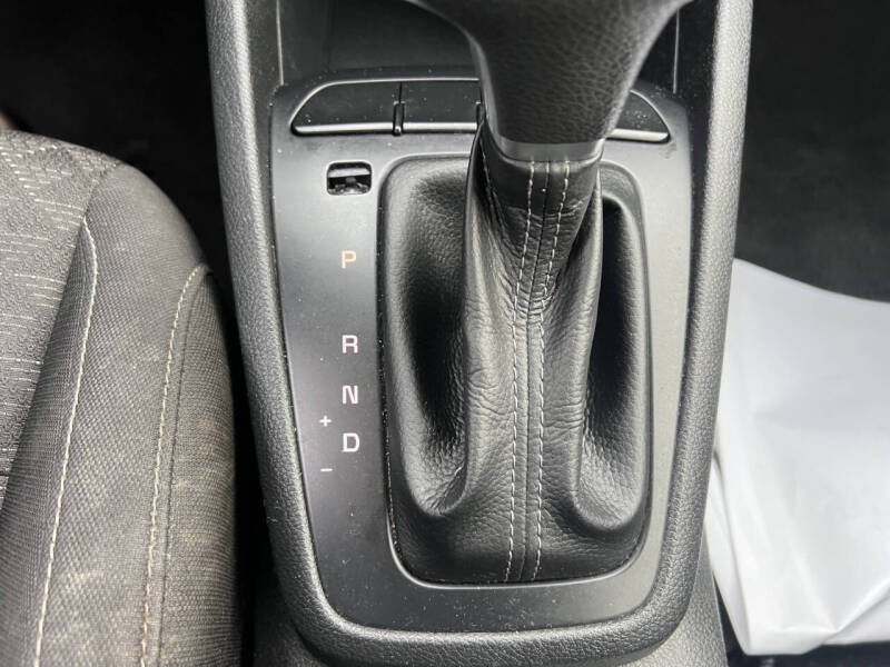 2021 Kia Rio 5-Door S