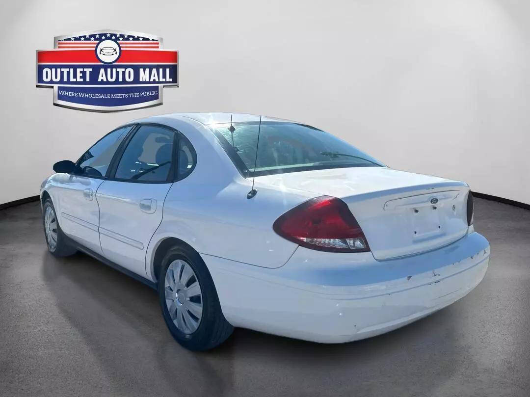 2005 Ford Taurus for sale at Outlet Auto Mall in Okeechobee, FL