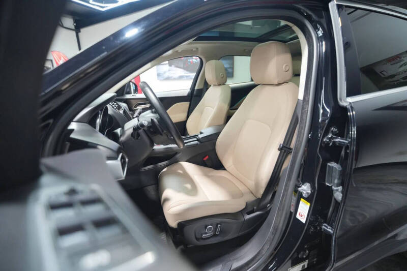 2020 Jaguar F-PACE 25t Premium