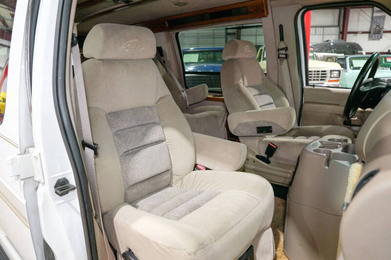 2002 Ford E-Series E-150