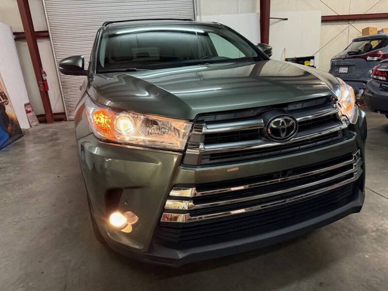 2017 Toyota Highlander LE