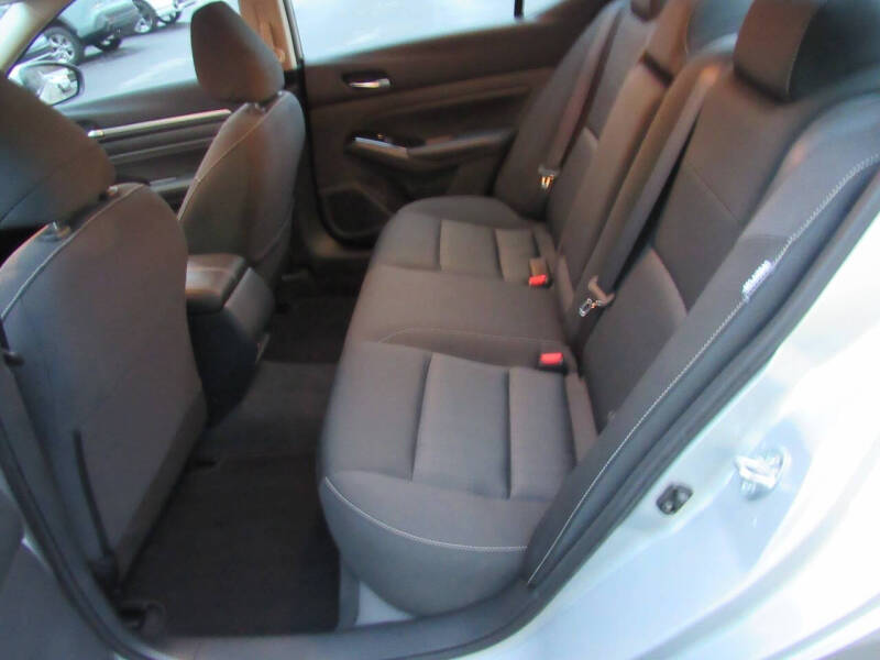 2022 Nissan Altima 2.5 SV