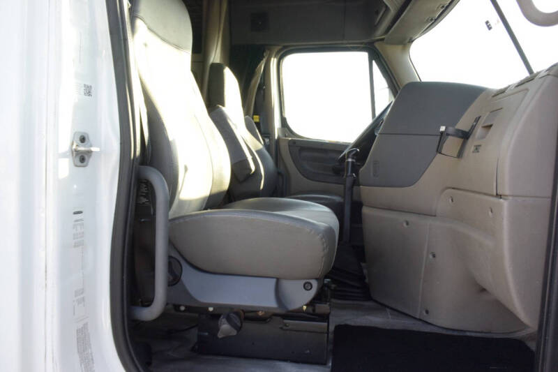 2016 Freightliner Cascadia