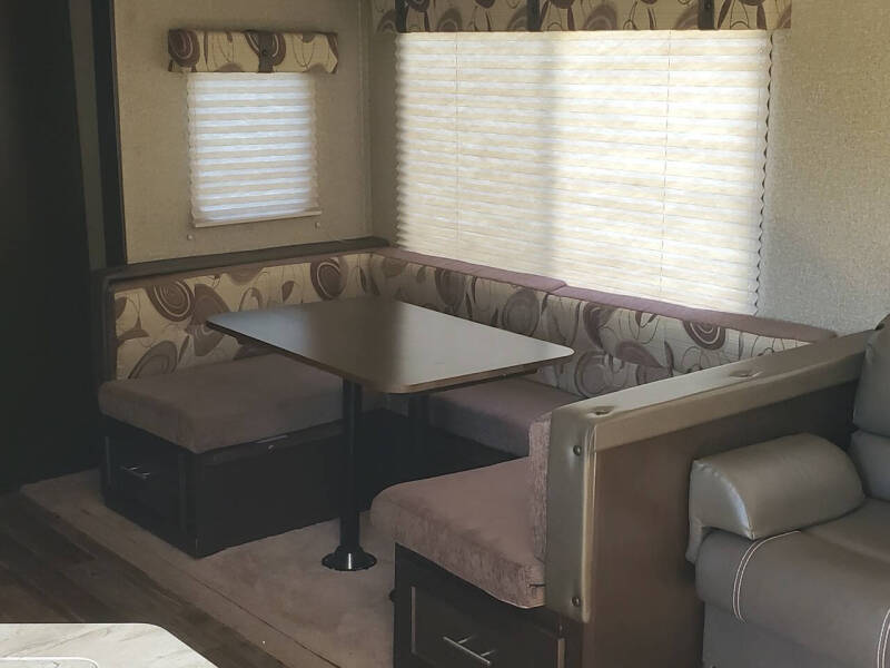 2017 Forest River 284BF Cherokee