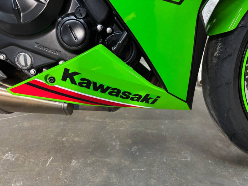 2024 Kawasaki Ninja 650 KRT
