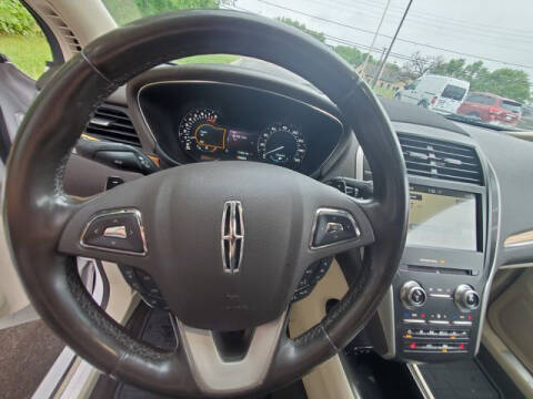 2016 Lincoln MKC Select