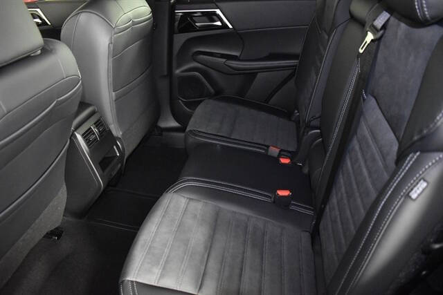 2025 Mitsubishi Outlander PHEV SE