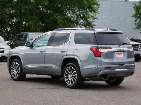 2023 GMC Acadia Denali