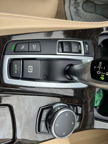 2015 BMW 5 Series 528i xDrive