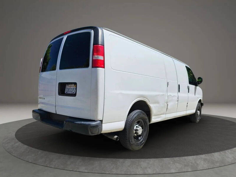 2018 Chevrolet Express 2500