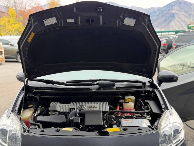 2012 Toyota Prius Two