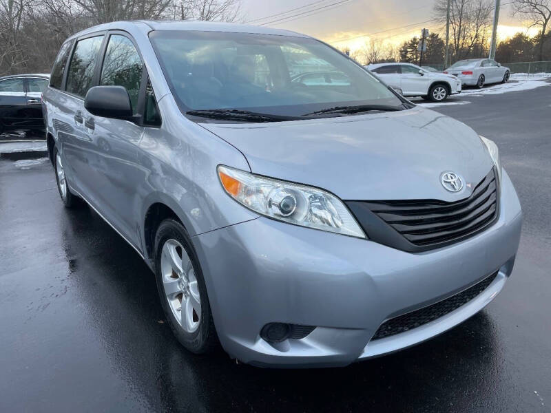 2017 Toyota Sienna L 7-Passenger