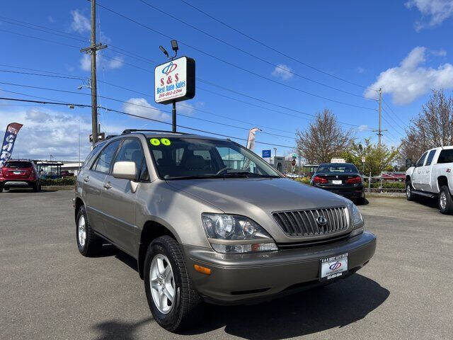 2000 Lexus RX 300 for sale at S&S Best Auto Sales LLC in Auburn WA