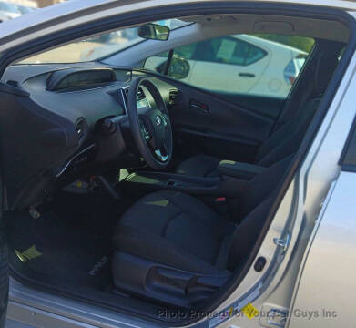 2020 Toyota Prius LE