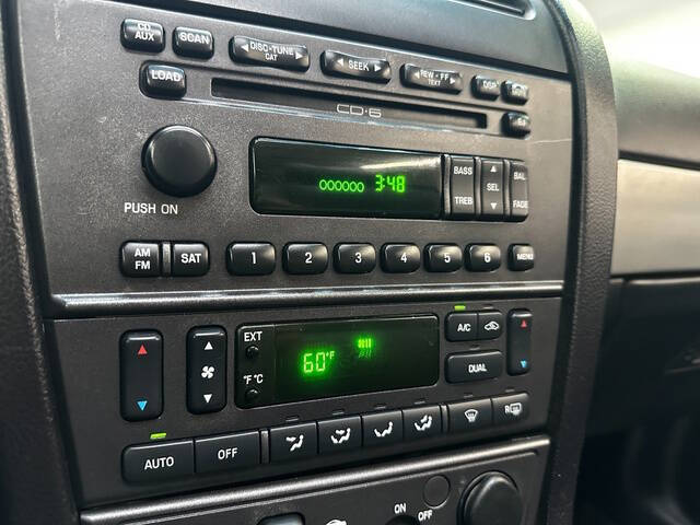 2005 Ford Thunderbird Deluxe