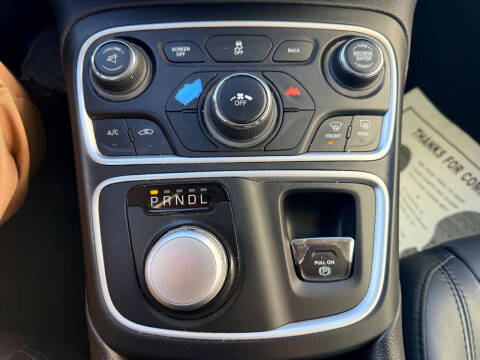 2017 Chrysler 200 Limited Platinum