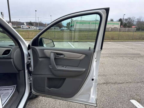 2017 Chevrolet Traverse LS