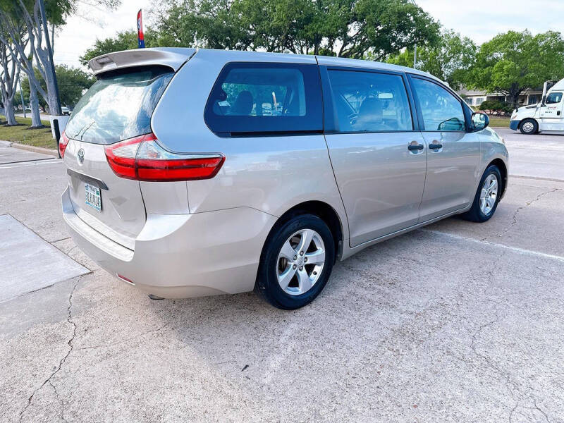 2017 Toyota Sienna L 7-Passenger