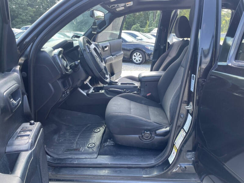 2017 Toyota Tacoma SR V6