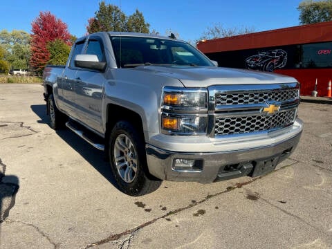 2015 Chevrolet Silverado 1500 for sale at ROADSTAR MOTORS in Liberty Township OH