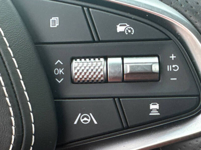 2023 Genesis Electrified GV70