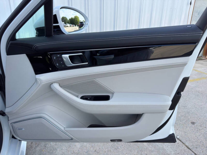 2023 Porsche Panamera 4S E-Hybrid