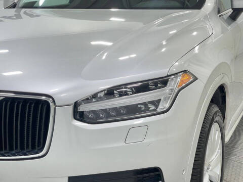 2018 Volvo XC90 T6 Momentum