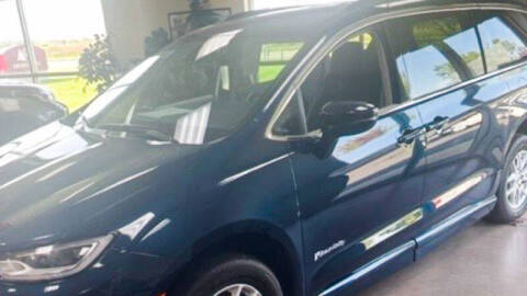 2022 Chrysler Pacifica Touring L