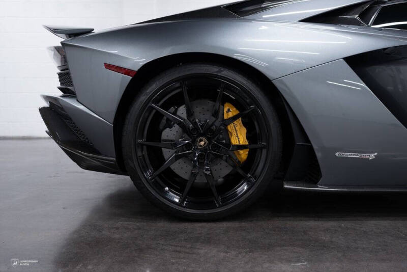 2019 Lamborghini Aventador LP 740-4 S