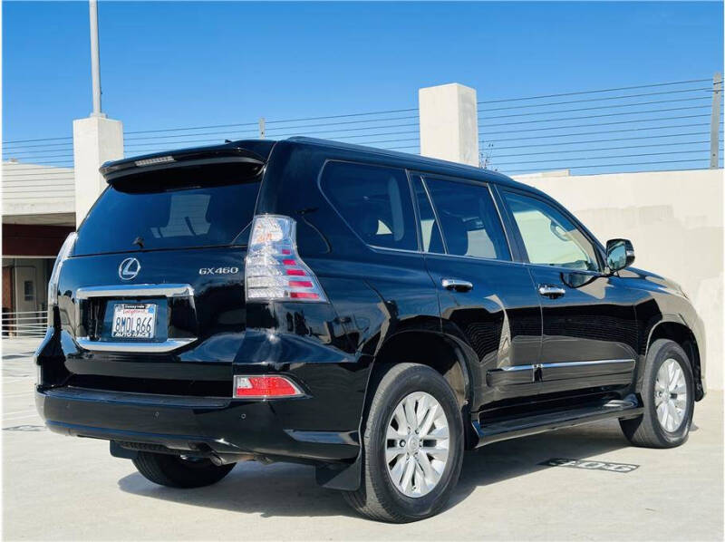 2019 Lexus GX PREMIUM photo 4