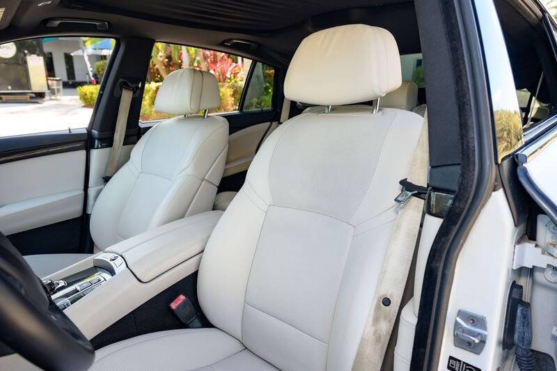 2013 BMW 5 Series 535i Gran Turismo