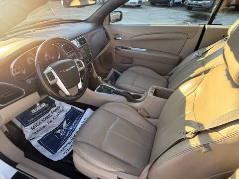 2011 Chrysler 200 Limited