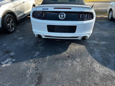 2014 Ford Mustang V6