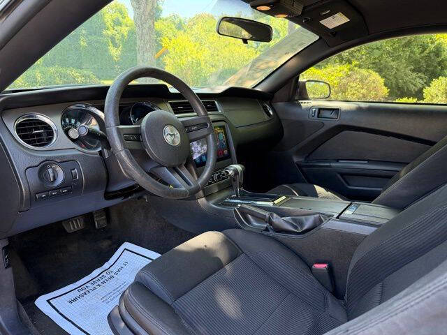 2012 Ford Mustang V6