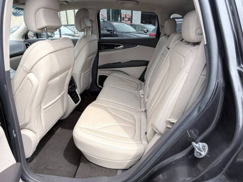 2019 Lincoln Nautilus Reserve