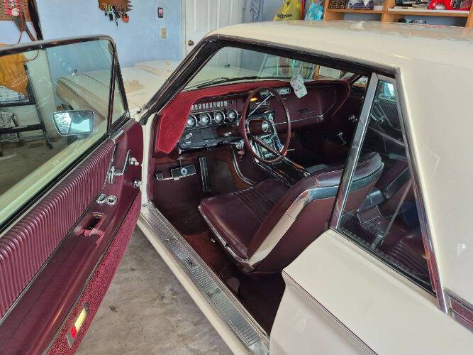 1965 Ford Thunderbird