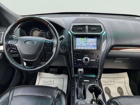 2017 Ford Explorer Platinum